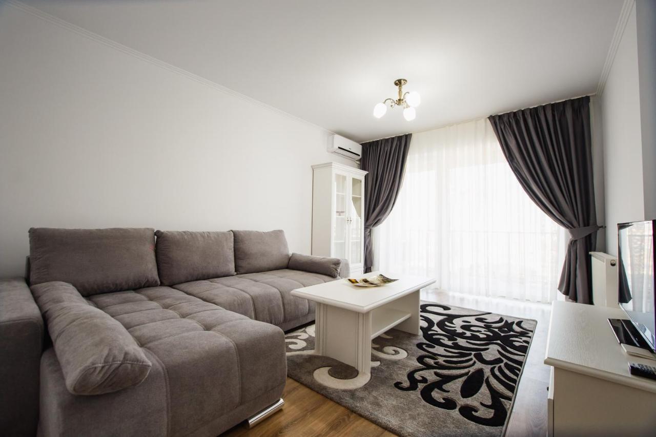Bright & Elegant Central Apartment Oradea Exterior foto